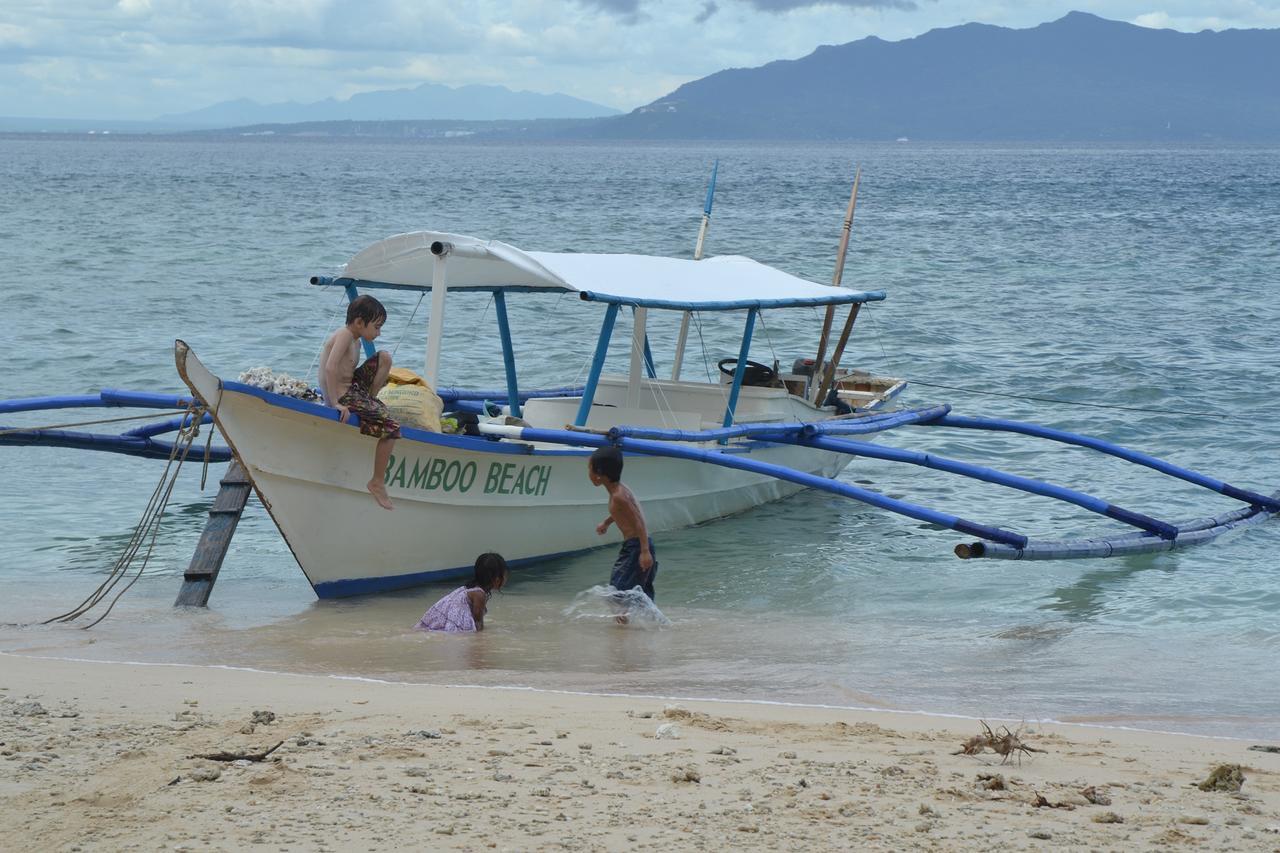 Bamboo Beach Resort Puerto Galera Kültér fotó